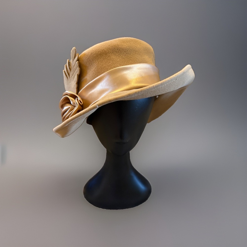 Vintage 100% Rabbit Fur Felt Women's Hat Made In Italy Satin Bow Tan Camel